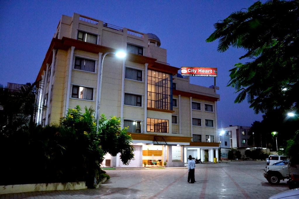 Hotel City Heart Shirdi Eksteriør bilde